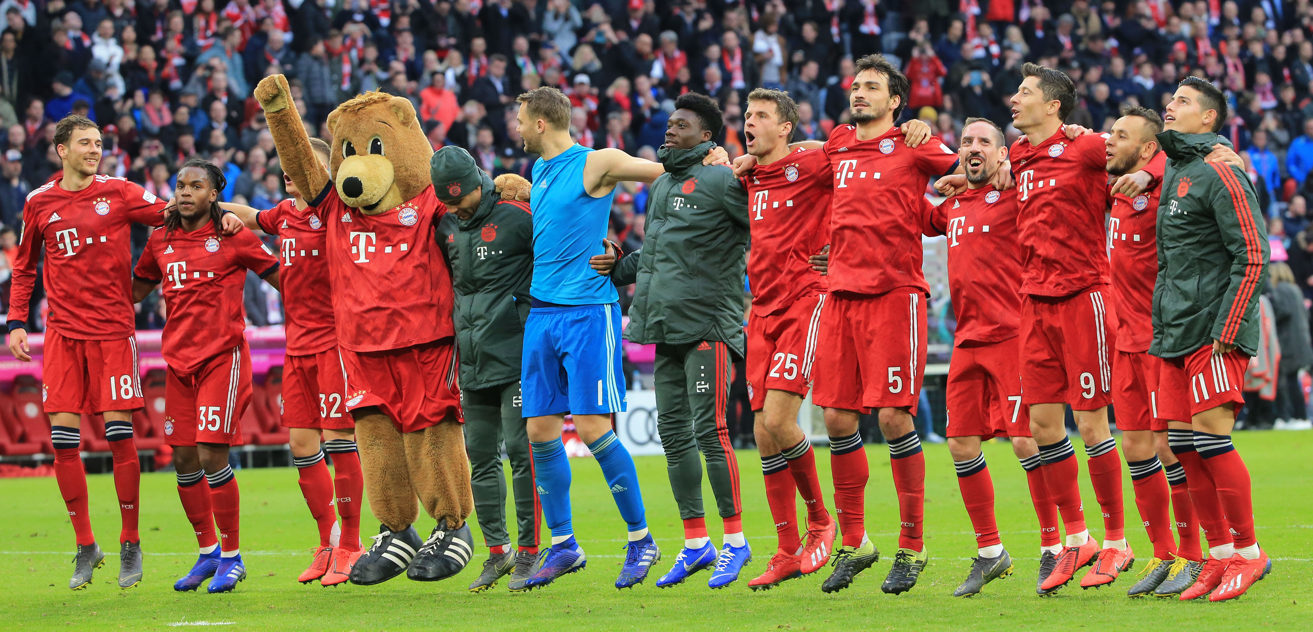 姜景祺首发进球，帮助狼堡U17锁定小组头名晋级A级联赛（姜景祺首发建功，助狼堡U17锁定小组第一晋级A级联赛）