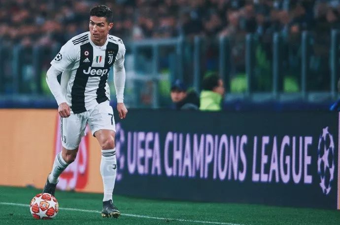 公牛和步行者首节0罚球&1犯规，而第二节共计11次罚球&11次犯规（公牛与步行者首节零罚仅1犯，次节合计11罚11犯）