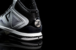 红牛主管：克洛普合同无解约条款，但他完全没另谋高就的想法（红牛高层：克洛普合同未设解约条款，他毫无另投他处意向）