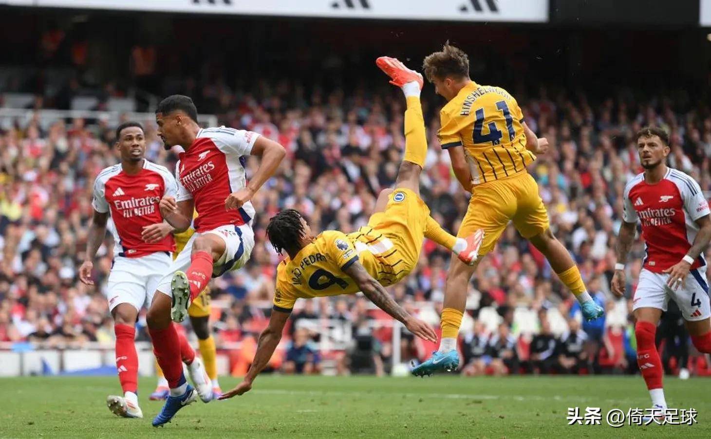 邮报：明年世界杯上下半场中段设强制补水时间，每次三分钟（邮报：明年世界杯每半场中段将设3分钟强制饮水暂停）