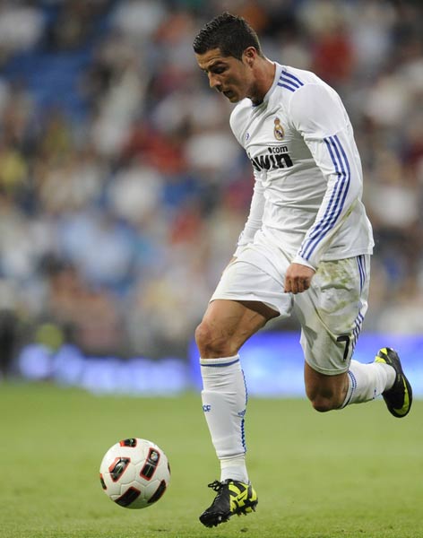 篮球员饮食与恢复方案（篮球运动员营养与恢复策略）