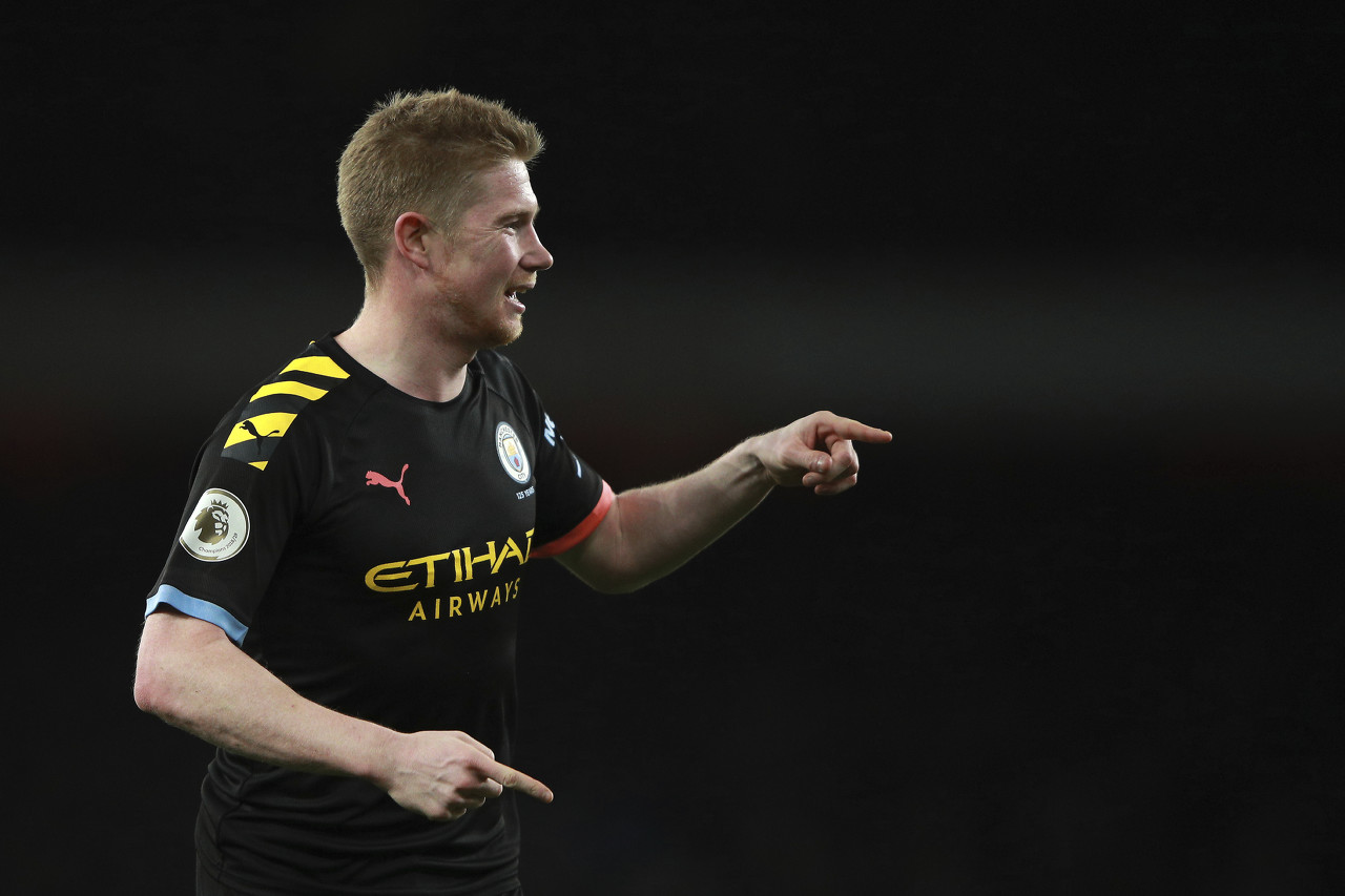 湖人浓眉哥篮下统治力助球队获胜（浓眉篮下称霸助湖人取胜）