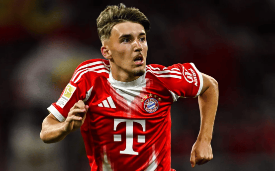 记者：道格拉斯-路易斯不愿加盟费内巴切，更愿意重返英超（记者：道格拉斯-路易斯无意去费内巴切，更倾向回归英超）