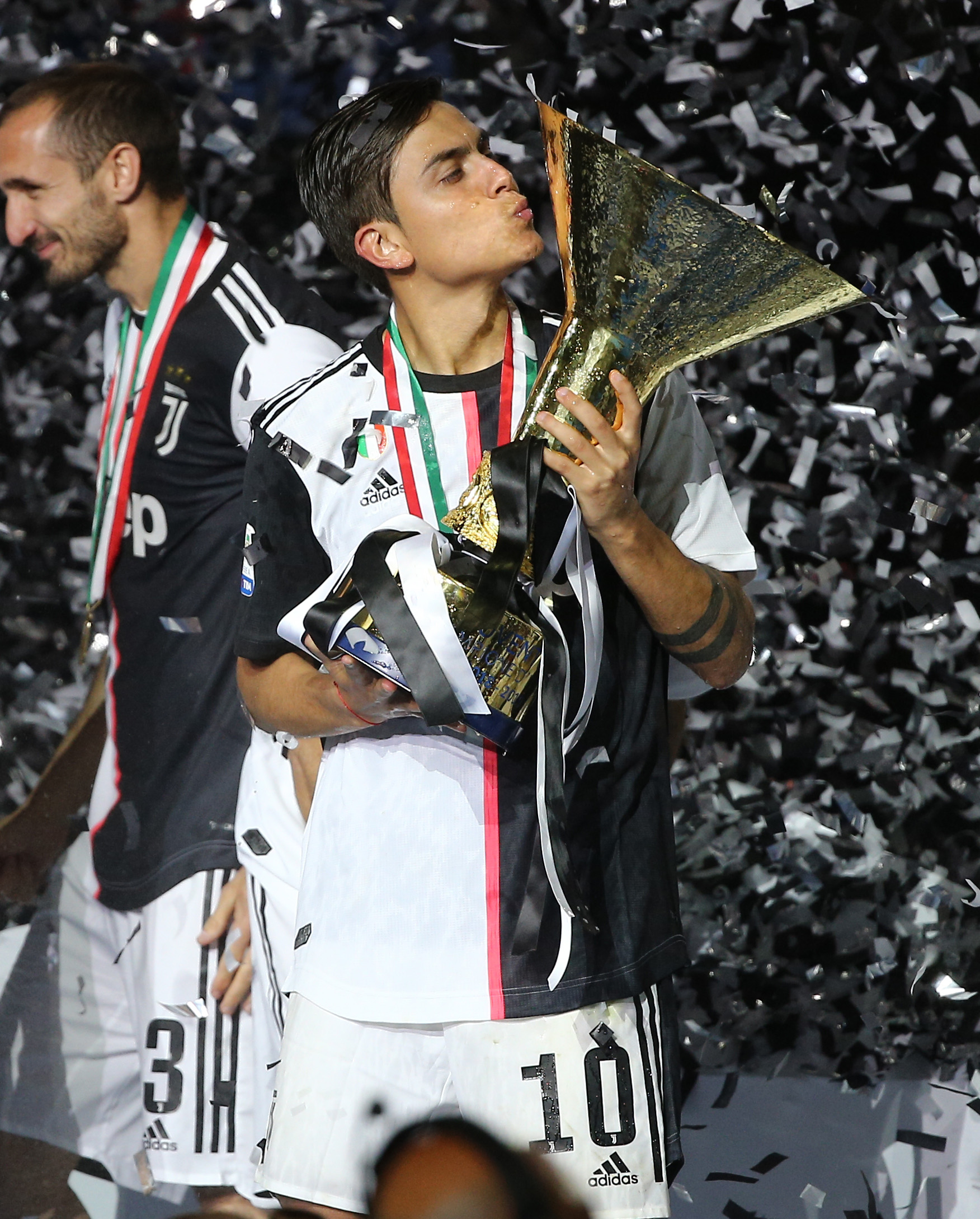 亚历山大：我们对自己要求很高&有奖金拿起床就很精神（亚历山大：自我要求极高，奖金激励让我醒来就干劲十足）